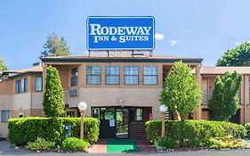 Rodeway Inn & Suites - Guilford  2*