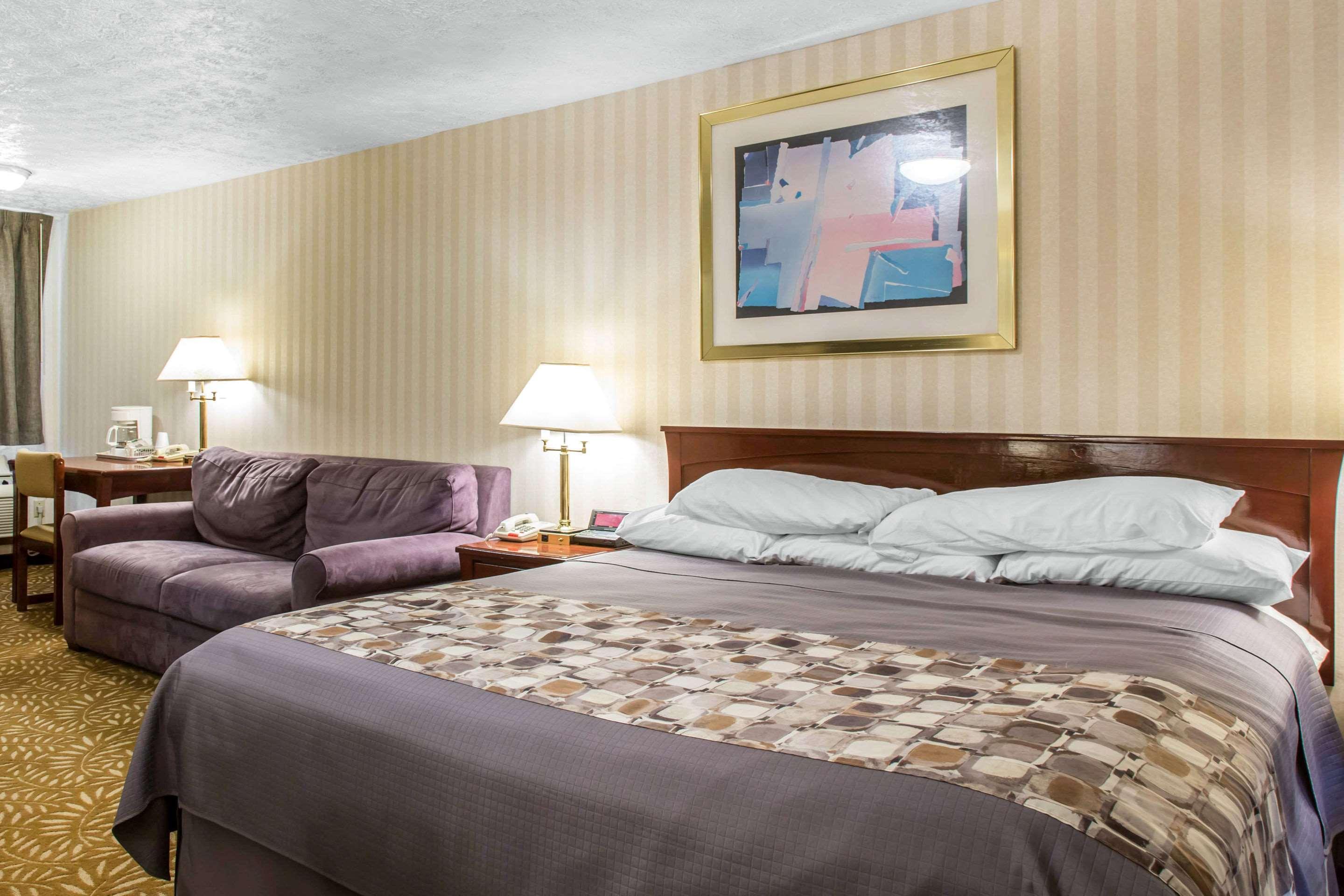 Rodeway Inn & Suites Branford - Guilford Extérieur photo
